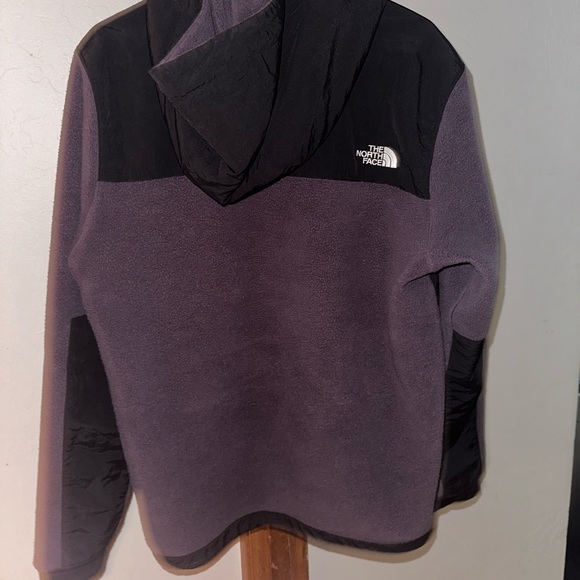 The north face fleece hoodie - Picture 2 of 3